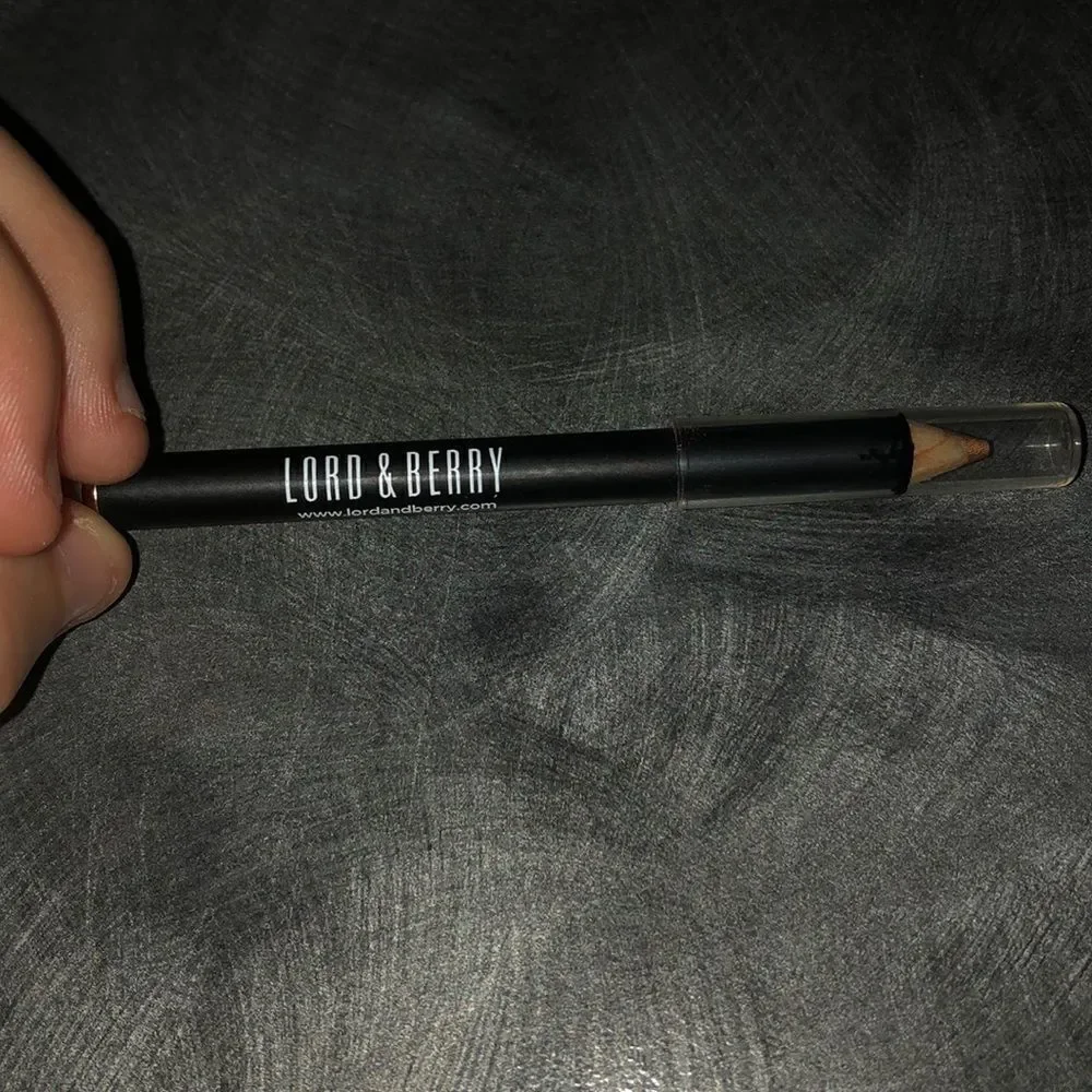 Lord & Berry Eyeliner Pencil in #230 Doré